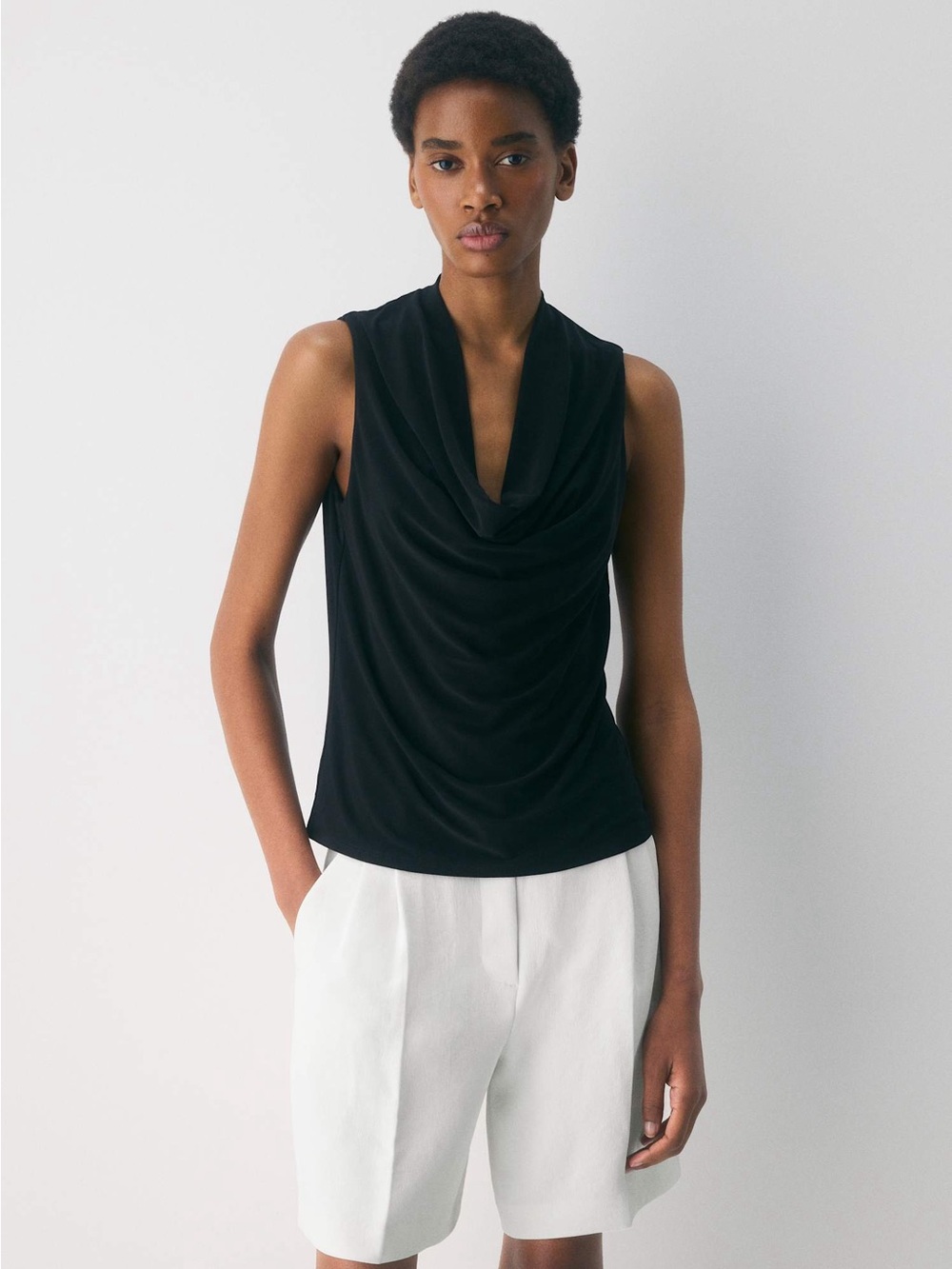 Aritzia Babaton Smooth Matter Skybridge Tank Top Black Size Medium Like New